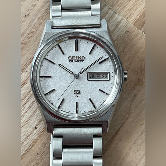 Seiko SQ Vintage Men’s Watch Stainless Bracelet Case Dial Day Date Window - Picture 4 of 16